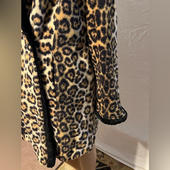 SOLD!  Sz L 60s vintage faux fur leopard print coat Style By Davis of Boston - Picture 8 of 13